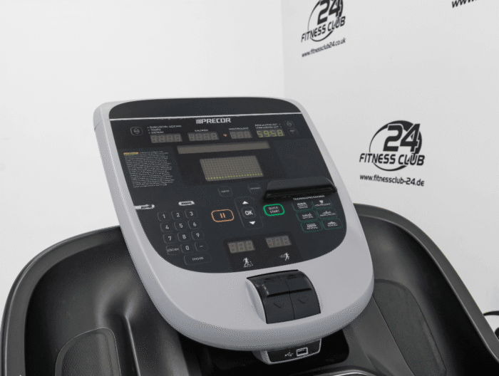 Fitness_Club_24_Bieznia_Precor_835_P30_V2