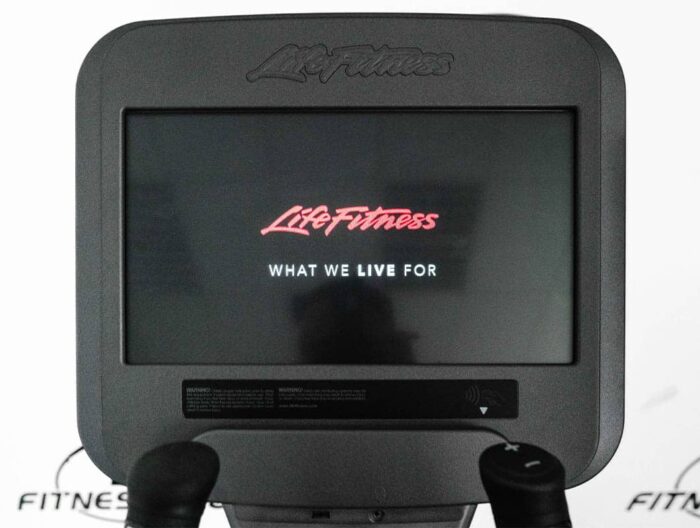 Fitness_Club_24_Life_Fitness_95x_Discover_Se