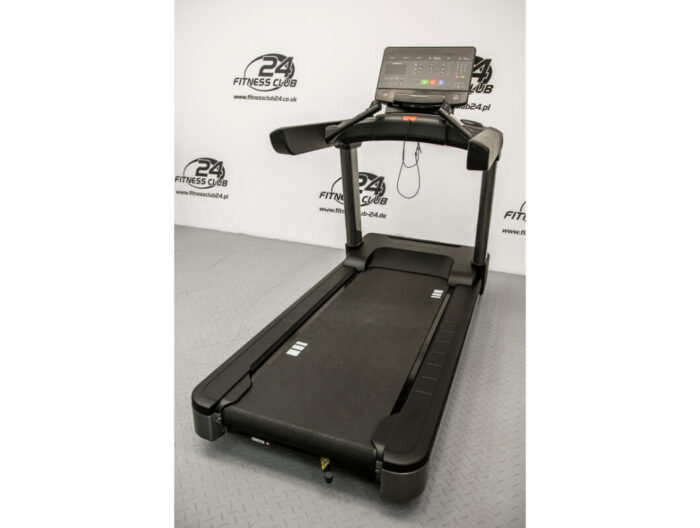 Fitness_Club_24_Life_Fitness_Integrity_SL