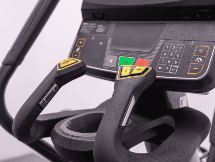 Fitness_Club_24_Matrix_Performance_Led_Console_Ascent_Trainer