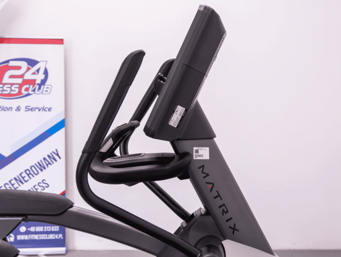 Fitness_Club_24_Matrix_Performance_Led_Console_Ascent_Trainer