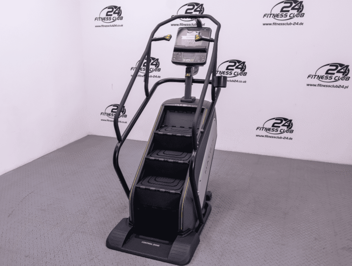 Fitness_Club_24_Matrix_Performance_Led_Console_Climbill
