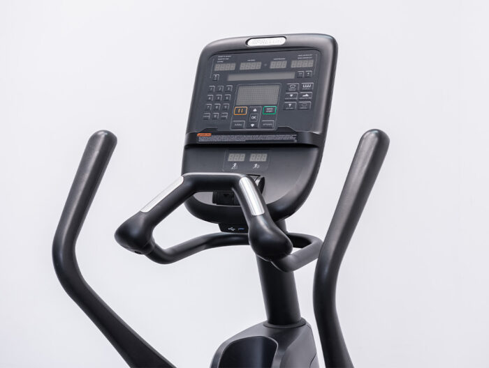 Fitness_Club_24_Precor_efx_635_p30