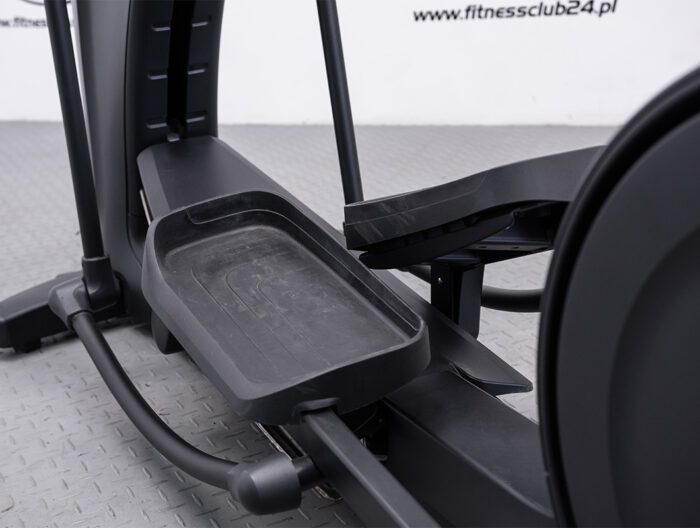 Fitness_Club_24_Precor_efx_635_p30