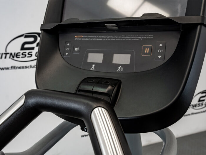 Fitness_Club_24_Precor_EFX_885_v2_ P82