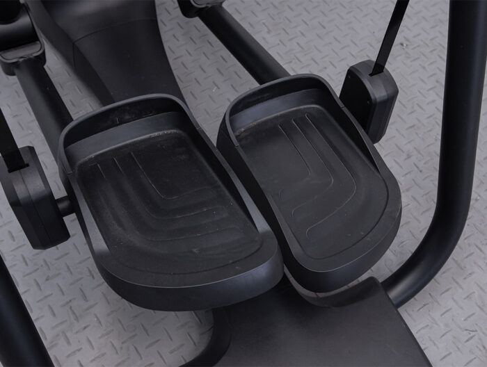 Fitness_Club_24_Precor_AMT_733_P31_Open_Stride